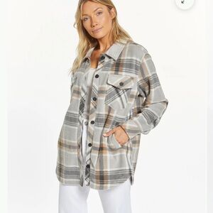 Thread and supply shacket